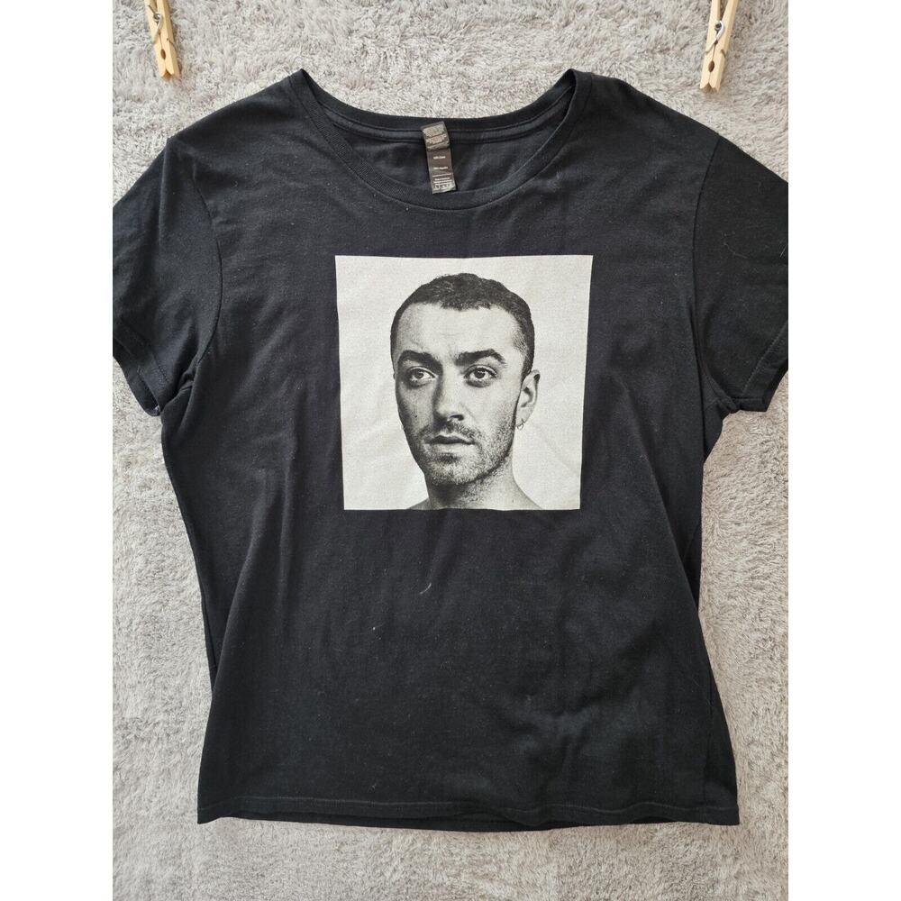 SAM SMITH Concert T Shirt‎ Black Sam on Front 2018 Concerts on back Ladies Large